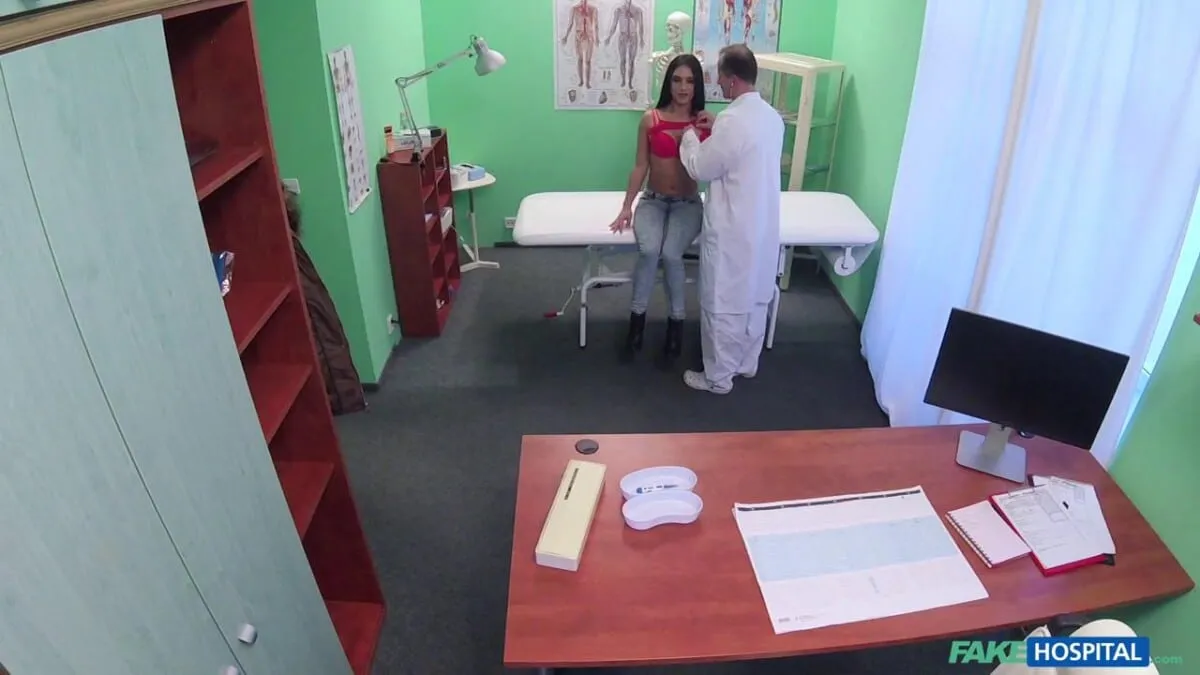 She Doesn’t Know She’s Fakehospital Porn Video