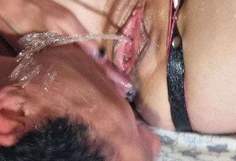 Le esperienze anali di Alex con lo strapon di Syria